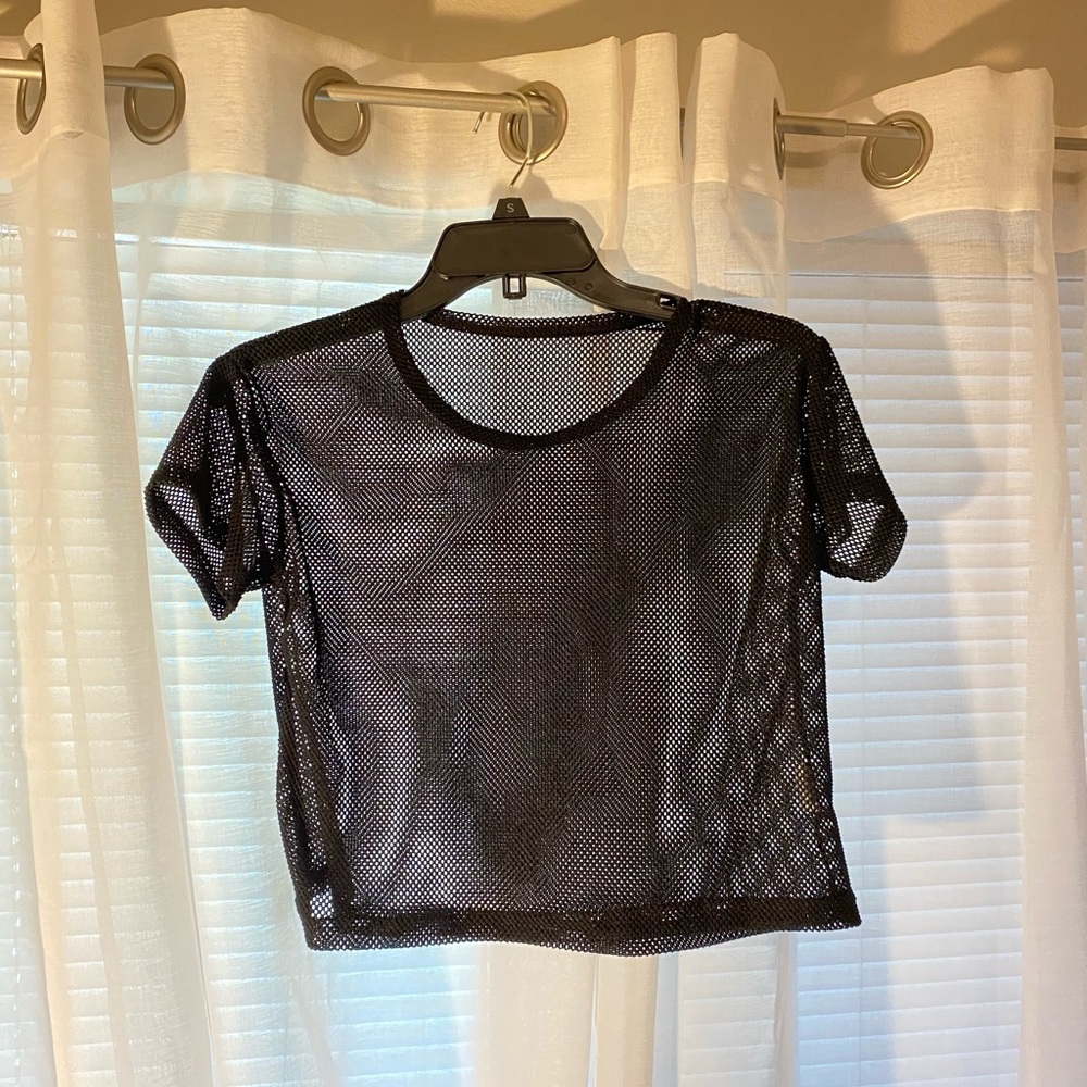 Super cute mesh top !